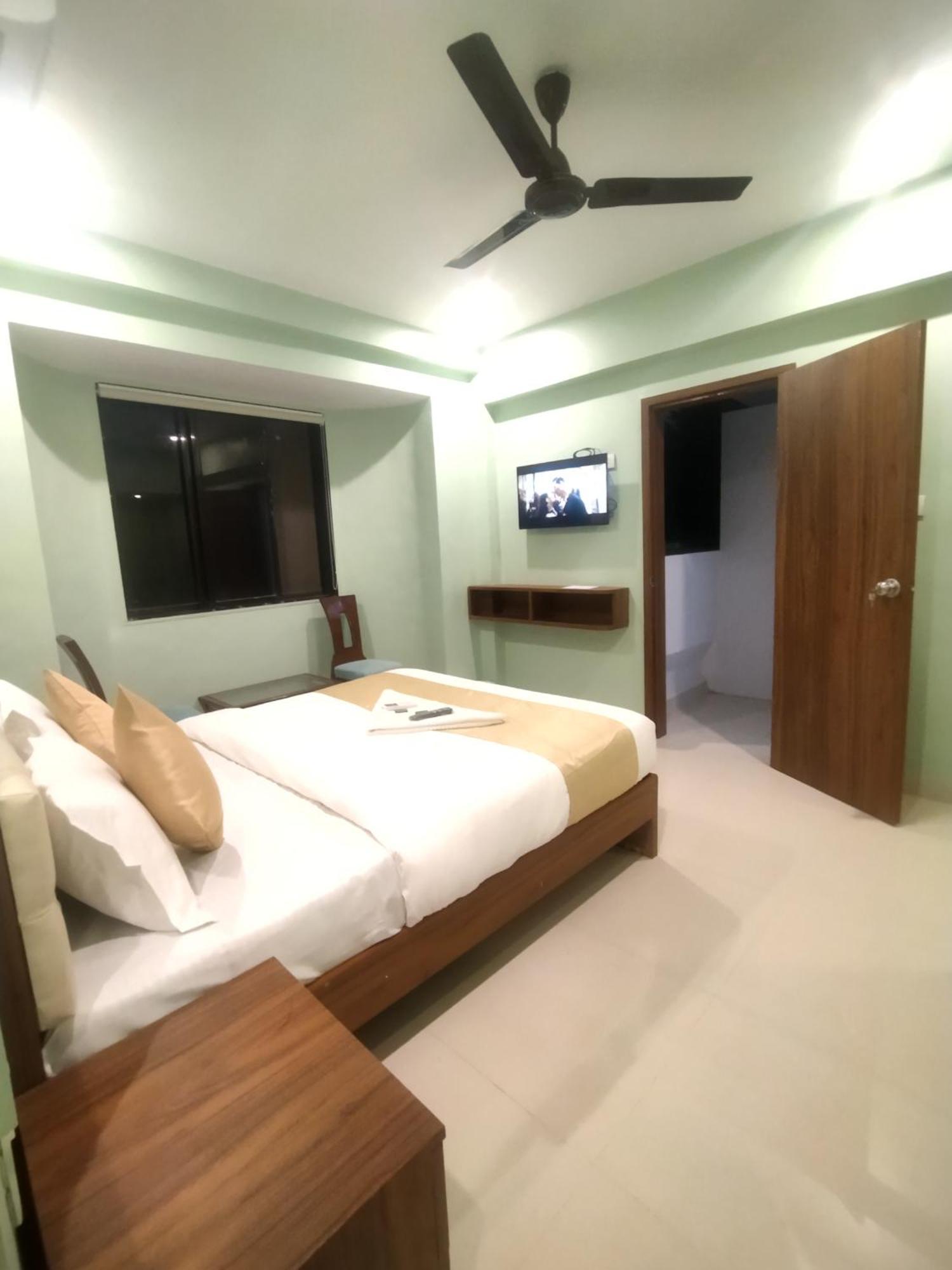 Everest Stays Rooms And Dormitory มุมไบ ภายนอก รูปภาพ