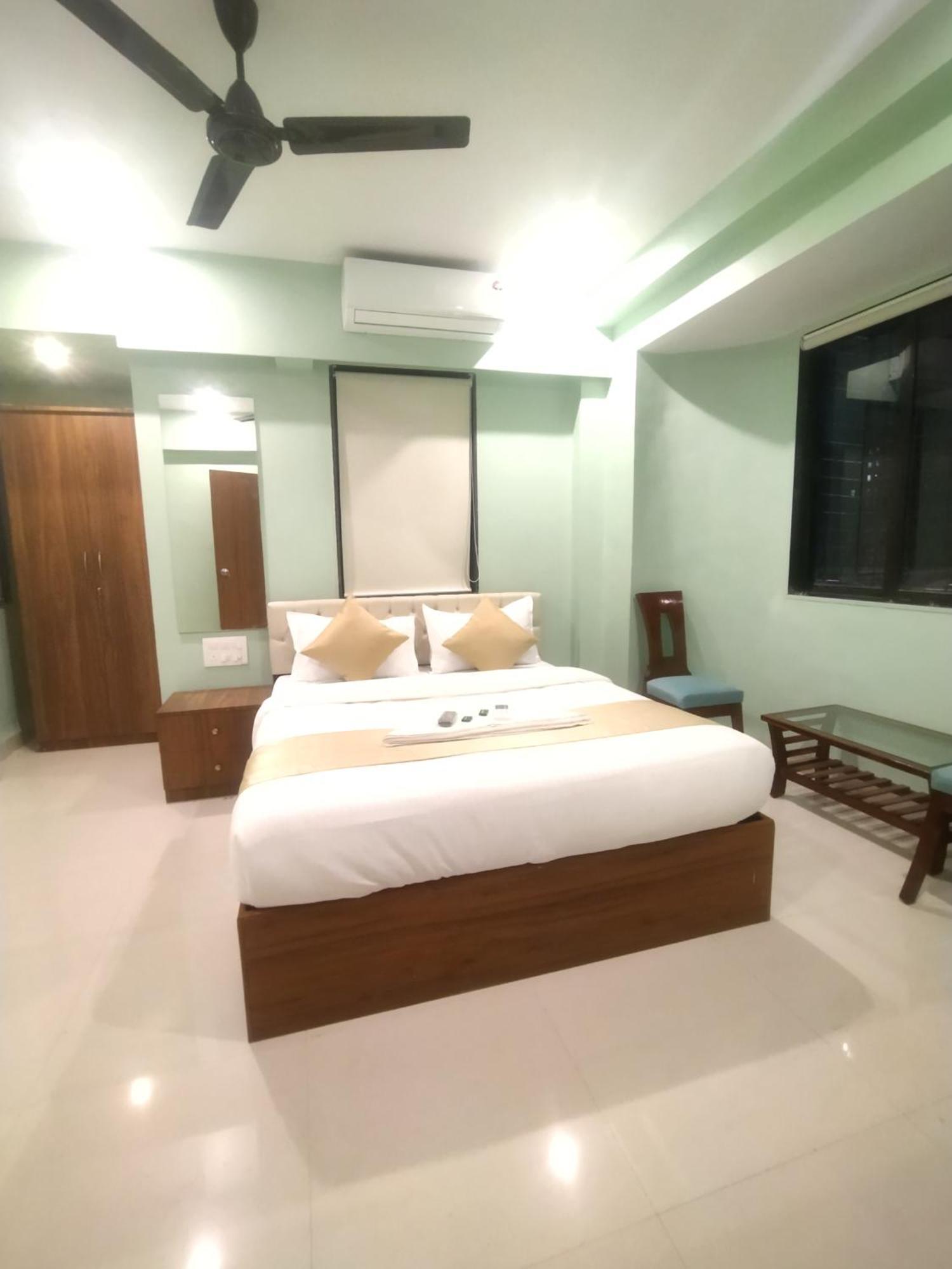 Everest Stays Rooms And Dormitory มุมไบ ภายนอก รูปภาพ