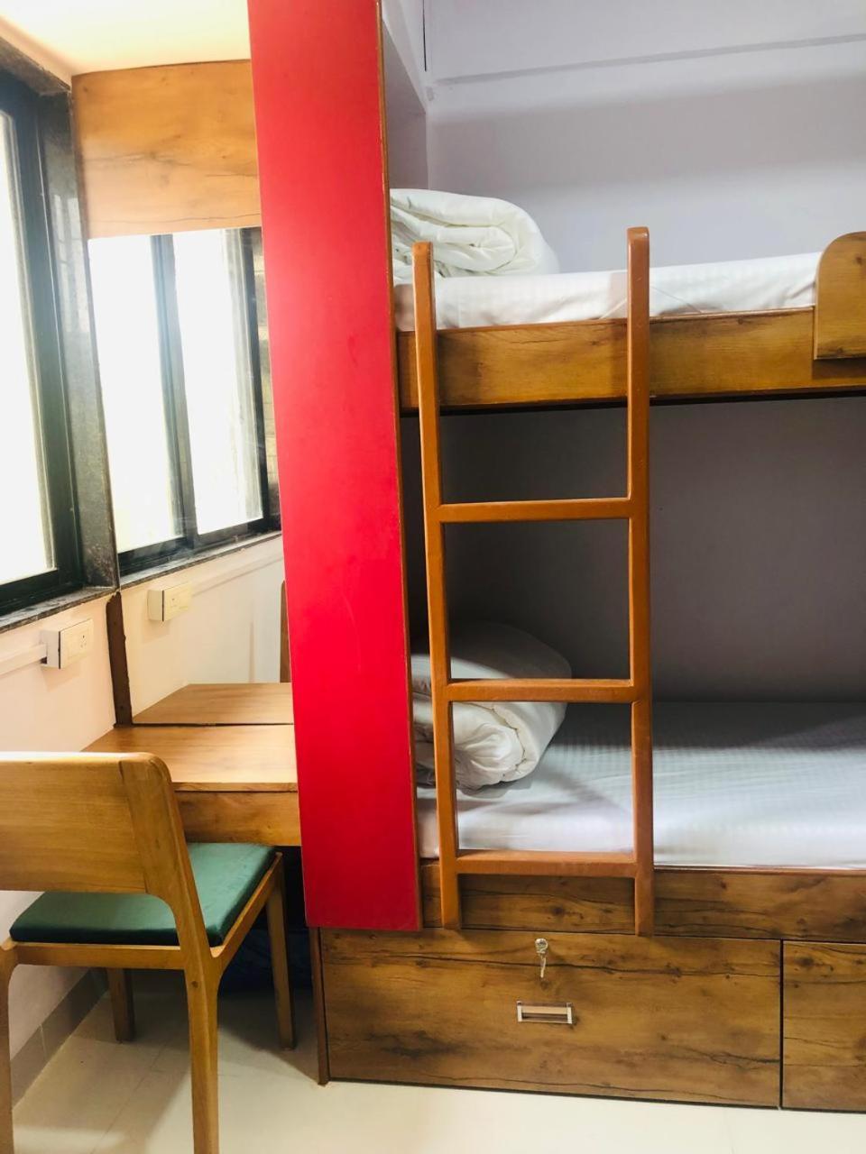 Everest Stays Rooms And Dormitory มุมไบ ภายนอก รูปภาพ
